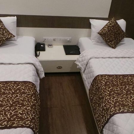 Princess Hotell Ankleshwar Exteriör bild