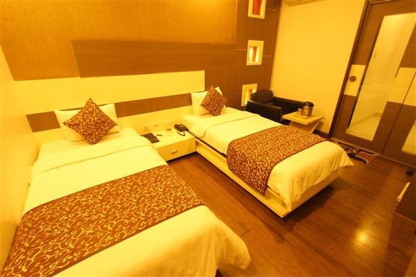 Princess Hotell Ankleshwar Exteriör bild