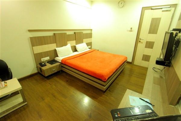 Princess Hotell Ankleshwar Exteriör bild