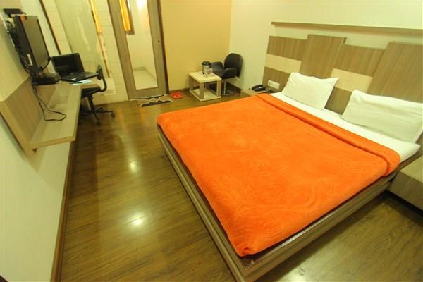 Princess Hotell Ankleshwar Exteriör bild