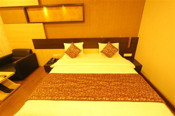 Princess Hotell Ankleshwar Exteriör bild