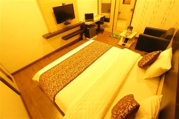 Princess Hotell Ankleshwar Exteriör bild