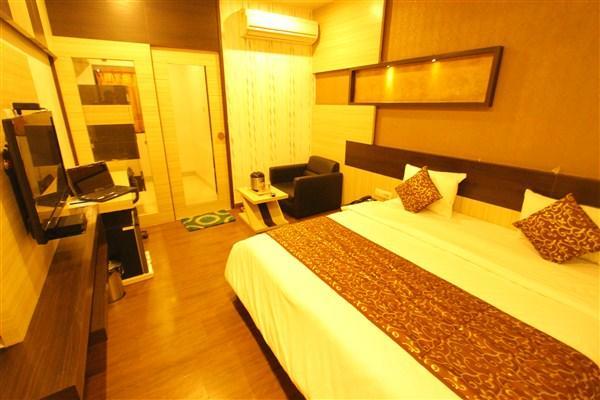 Princess Hotell Ankleshwar Exteriör bild